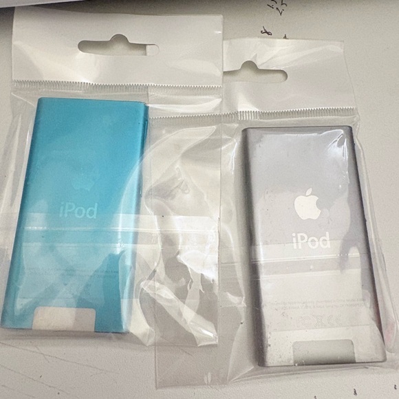 ipods - Picture 2 of 2